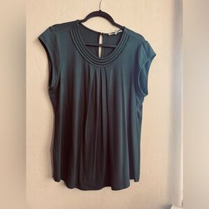 Daniel Rainn Dark Green Cap Sleeve Pleated Yoke Top